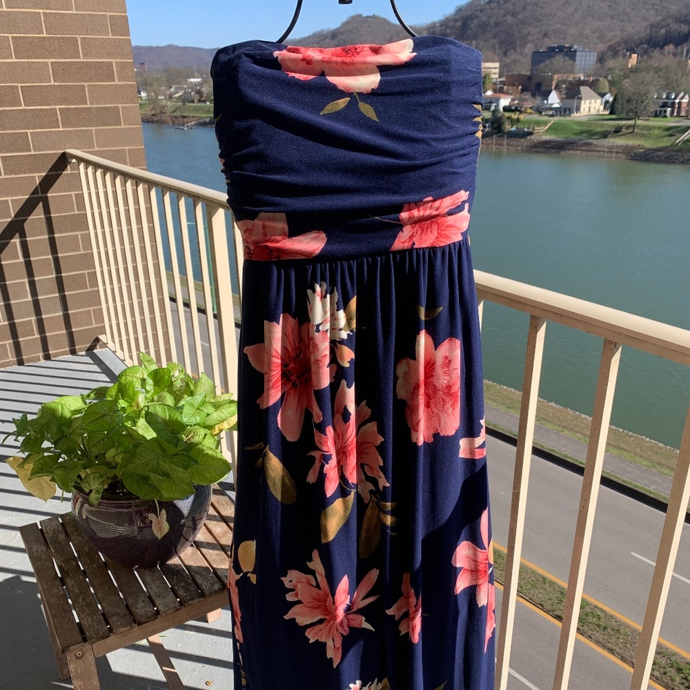 Flowing spring flowery dress.